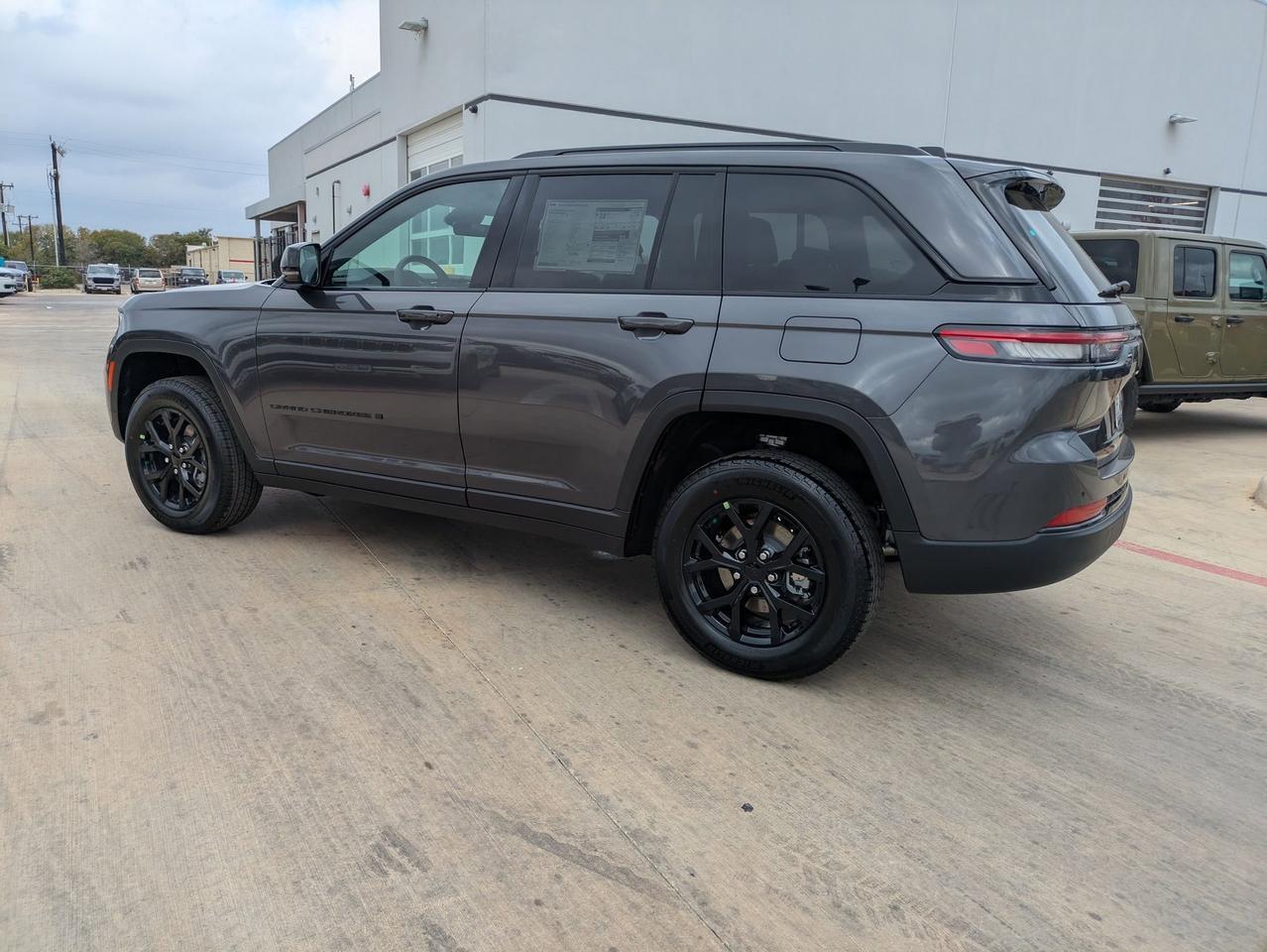 2025 Jeep Grand Cherokee Castroville TX