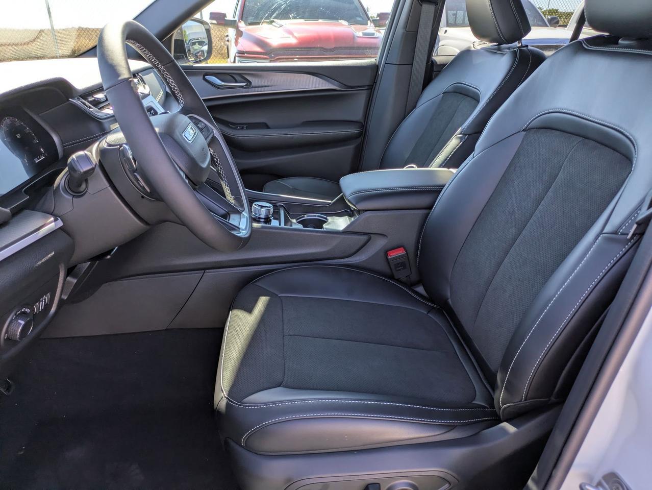 2025 Jeep Grand Cherokee Castroville TX