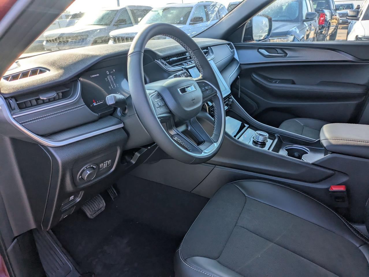 2025 Jeep Grand Cherokee Castroville TX