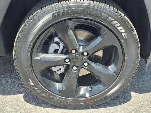 2025 Jeep Grand Cherokee Altitude Burnet TX