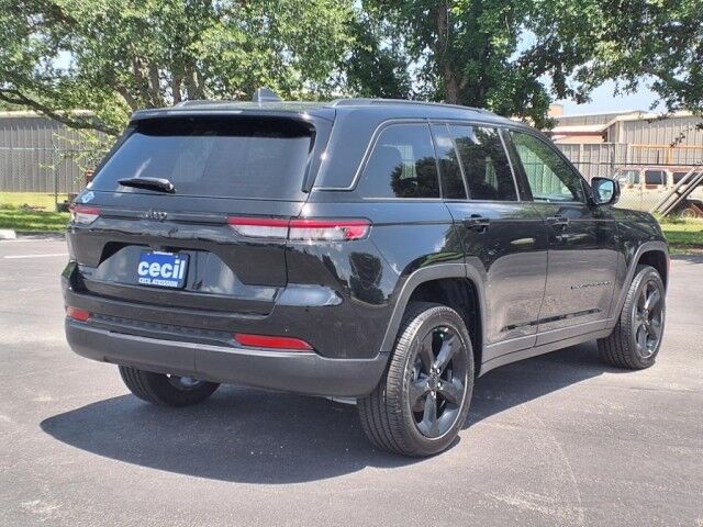 2025 Jeep Grand Cherokee Altitude Burnet TX