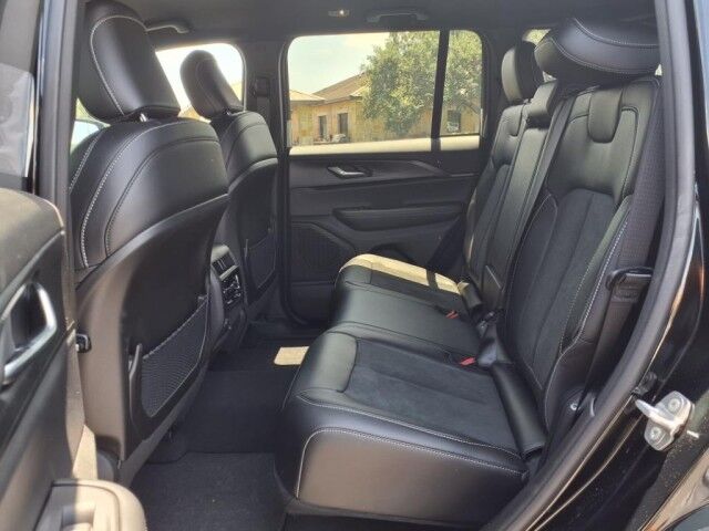 2025 Jeep Grand Cherokee Altitude Burnet TX