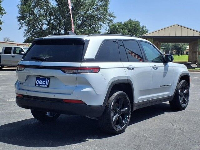 2025 Jeep Grand Cherokee Altitude Burnet TX