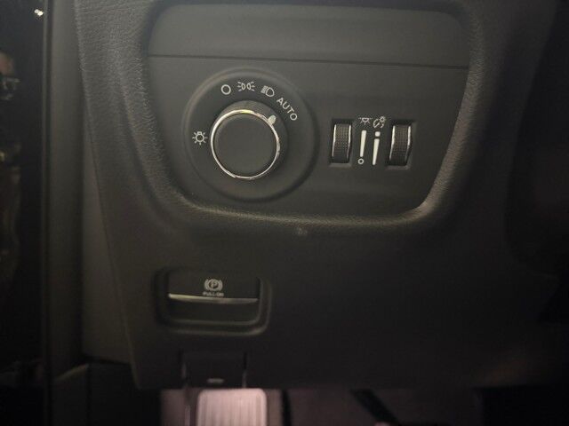 2025 Jeep Grand Cherokee Altitude Burnet TX