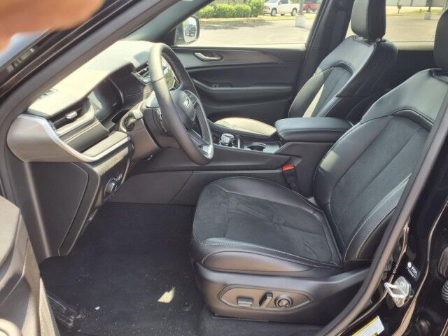 2025 Jeep Grand Cherokee Altitude  TX