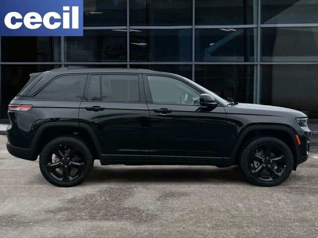 2025 Jeep Grand Cherokee Altitude Burnet TX