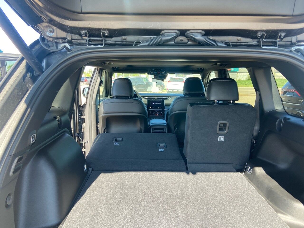 2025 Jeep Grand Cherokee Altitude High Level AB
