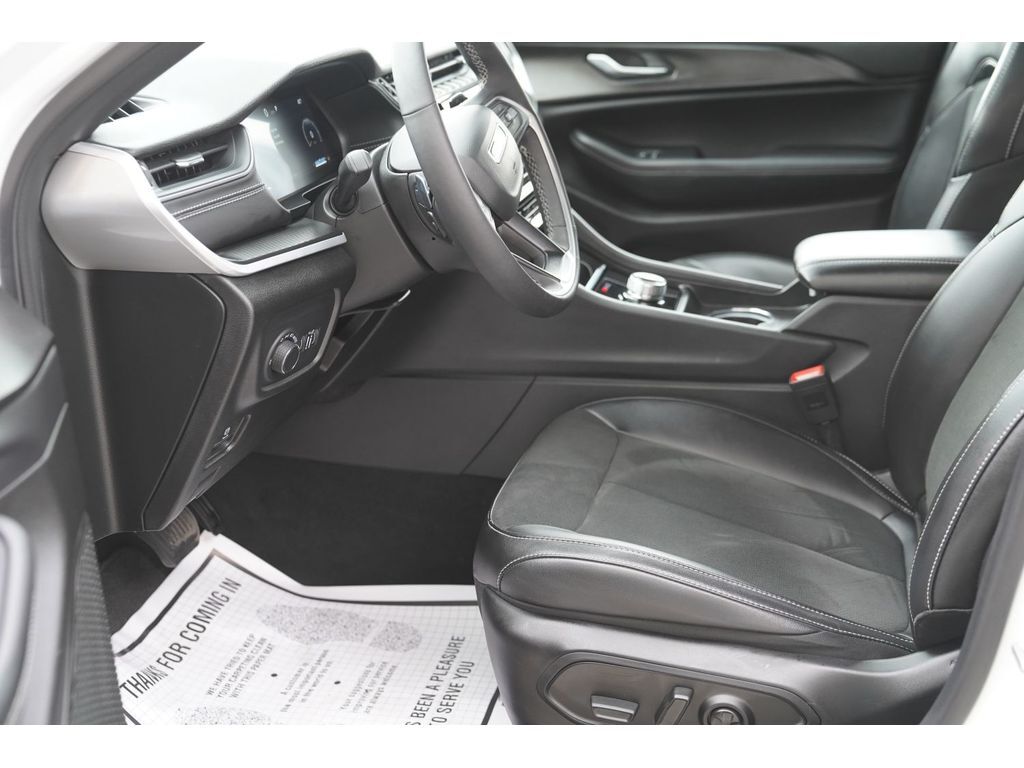 2025 Jeep Grand Cherokee Altitude Price UT