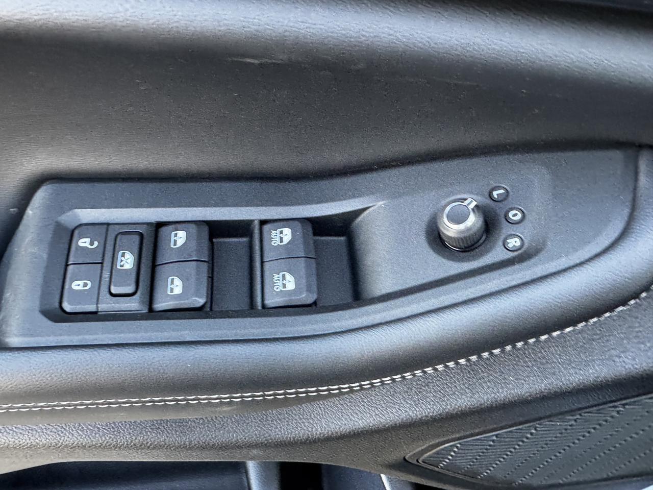 2025 Jeep Grand Cherokee Altitude Laredo 4x4 | V6 | Leather | Sunroof | Heated Seats | 5 Passenger Redwater AB
