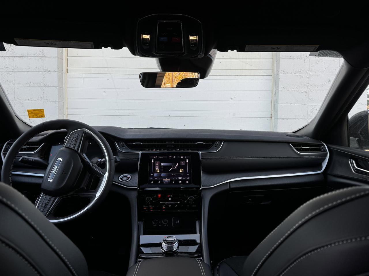 2025 Jeep Grand Cherokee Altitude Laredo 4x4 | V6 | Leather | Sunroof | Heated Seats | 5 Passenger Redwater AB
