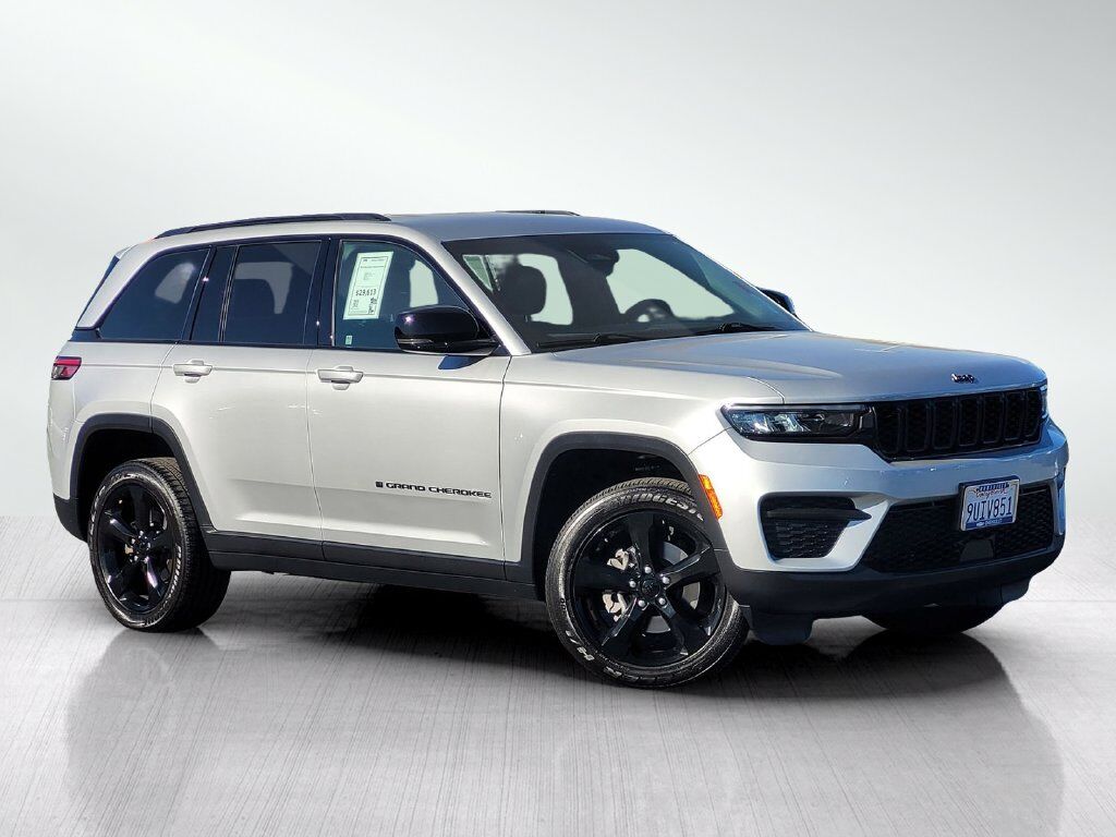 2025 Jeep Grand Cherokee Altitude