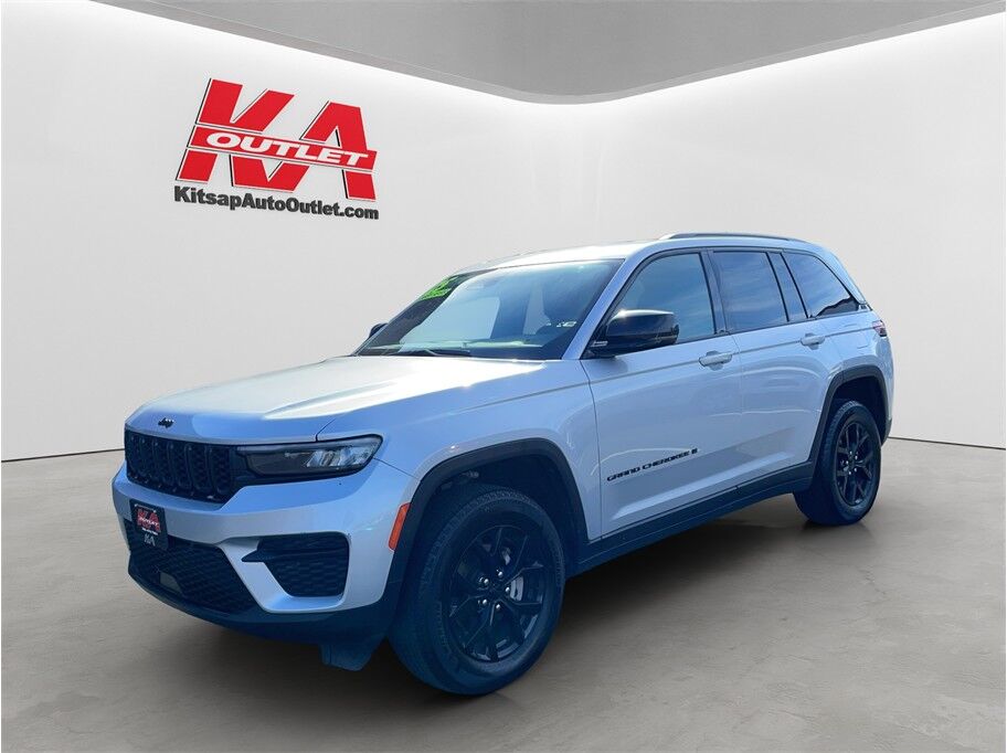 2025 Jeep Grand Cherokee Altitude Sport Utility 4D Port Orchard WA