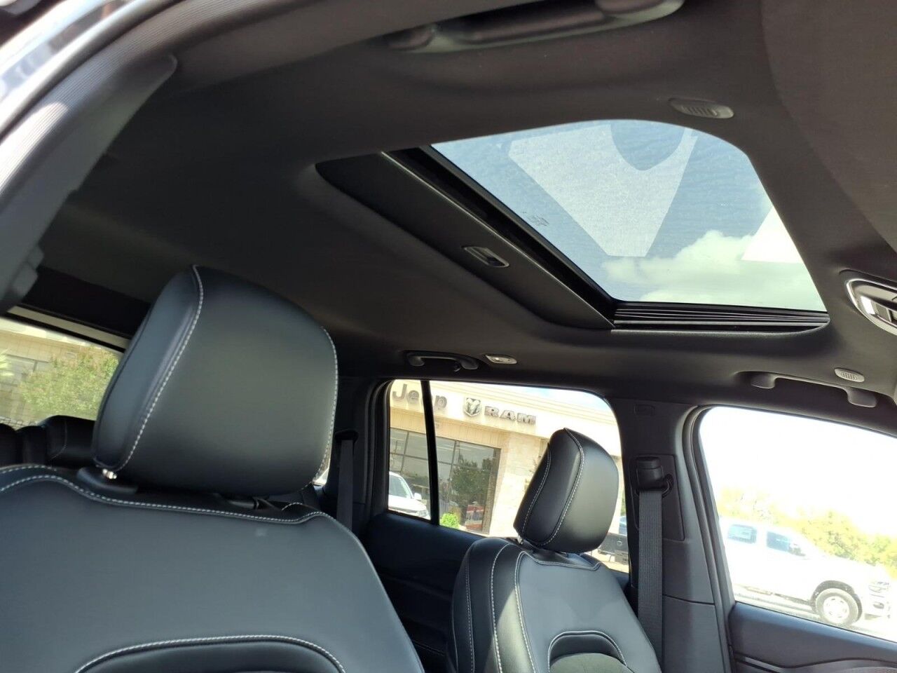 2025 Jeep Grand Cherokee Altitude X Uvalde TX