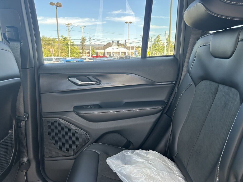 2025 Jeep Grand Cherokee Altitude X Crestwood KY