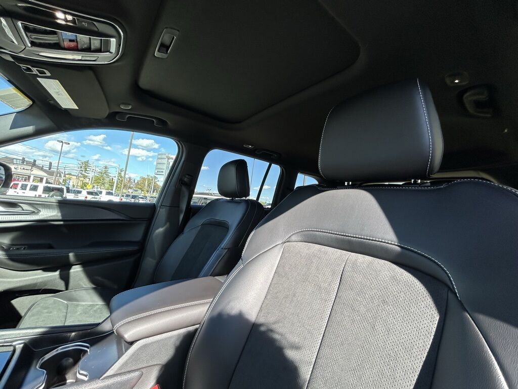 2025 Jeep Grand Cherokee Altitude X Crestwood KY