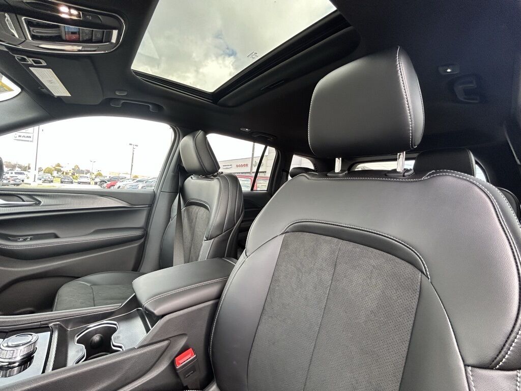 2025 Jeep Grand Cherokee Altitude X Crestwood KY