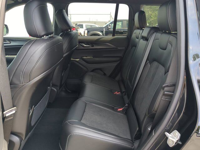 2025 Jeep Grand Cherokee Altitude X Appleton WI