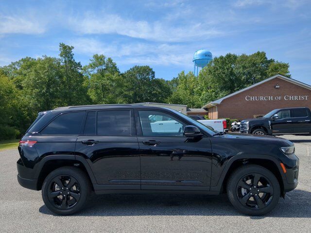 2025 Jeep Grand Cherokee Altitude X Appleton WI