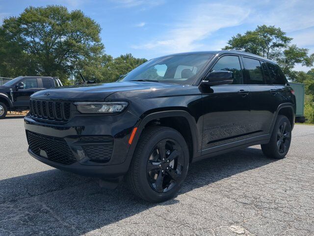 2025 Jeep Grand Cherokee Altitude X Appleton WI
