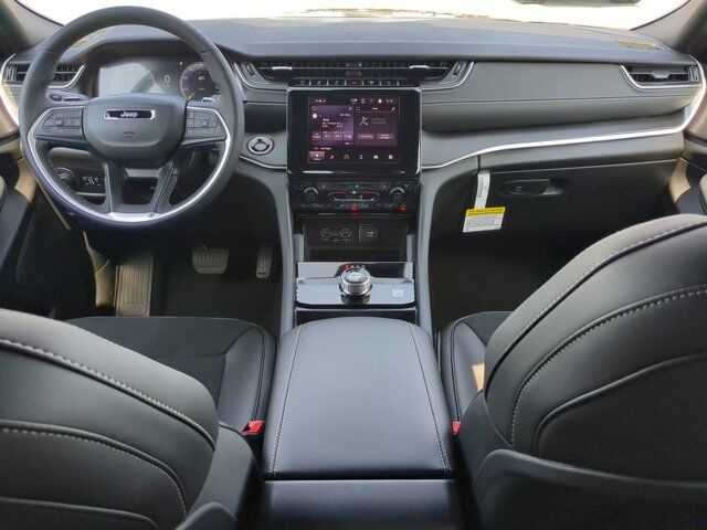 2025 Jeep Grand Cherokee Altitude X Appleton WI