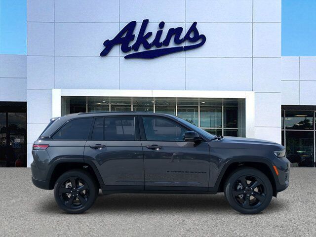 2025 Jeep Grand Cherokee Altitude X Appleton WI