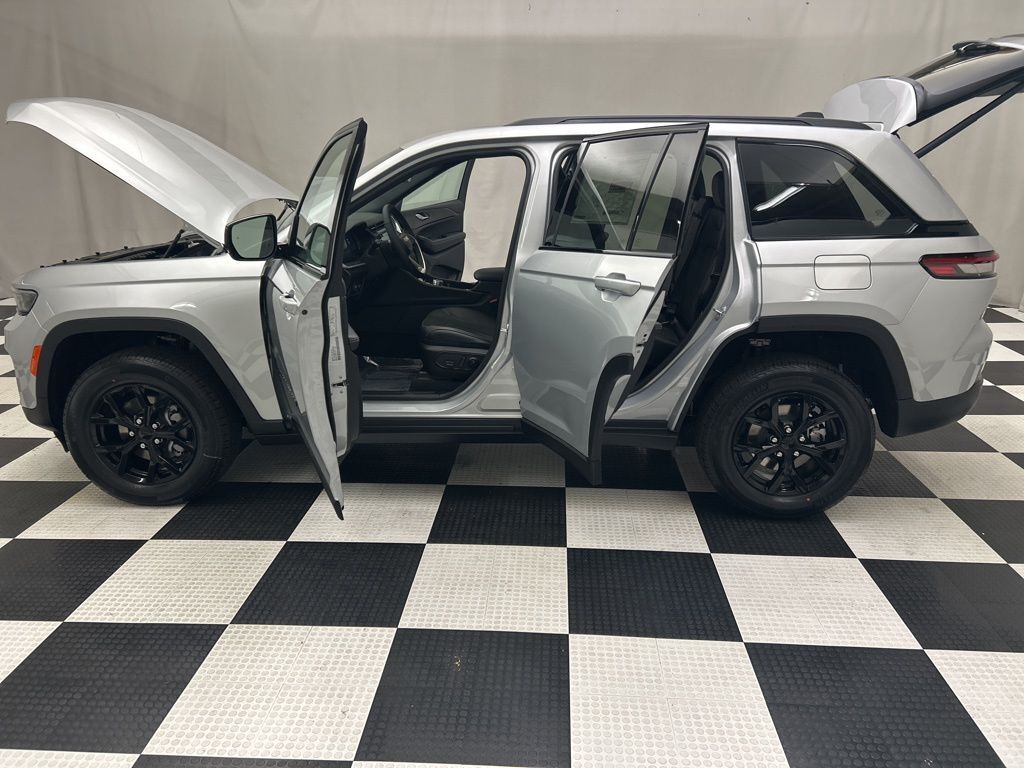 2025 Jeep Grand Cherokee Altitude X Portland OR