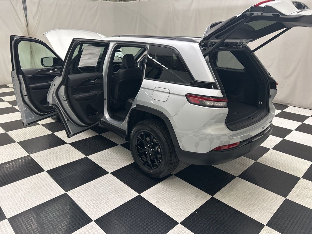 2025 Jeep Grand Cherokee Altitude X Portland OR