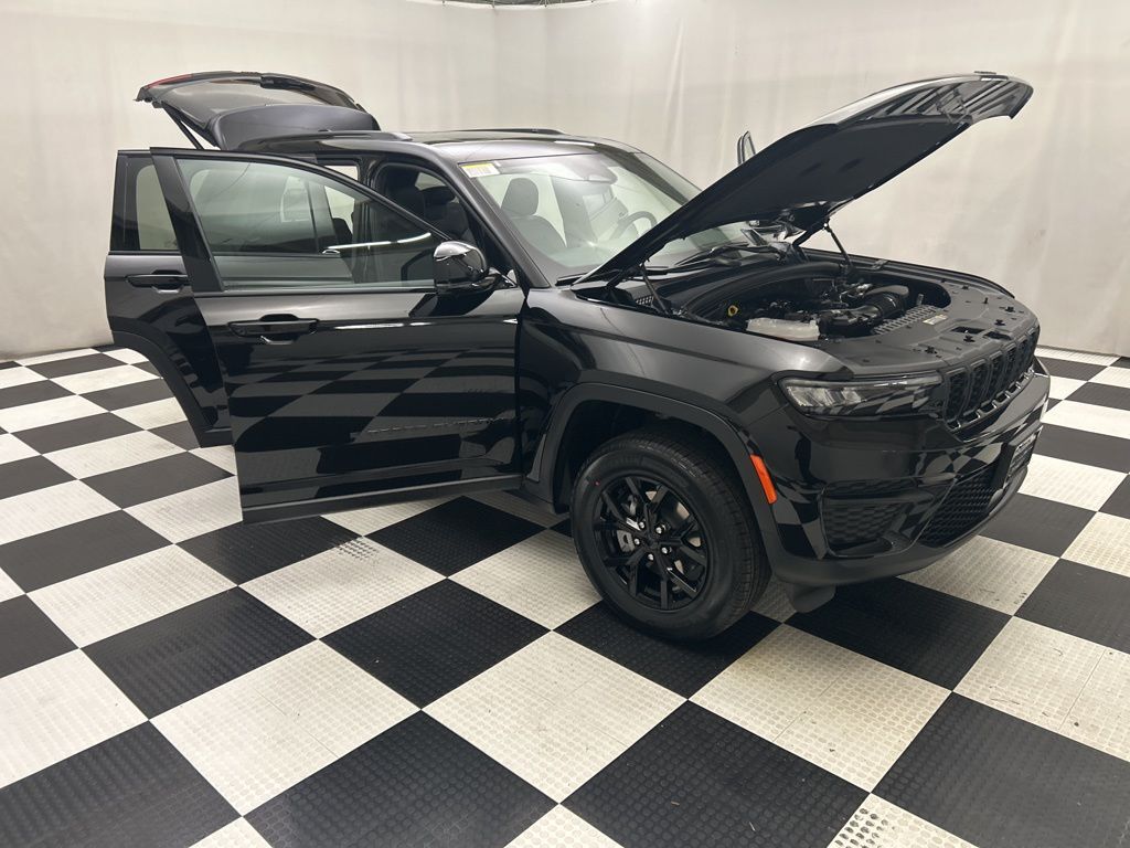 2025 Jeep Grand Cherokee Altitude X Portland OR