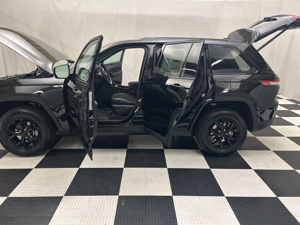 2025 Jeep Grand Cherokee Altitude X Portland OR