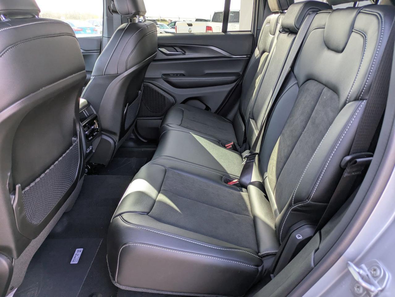 2025 Jeep Grand Cherokee Altitude X Castroville TX