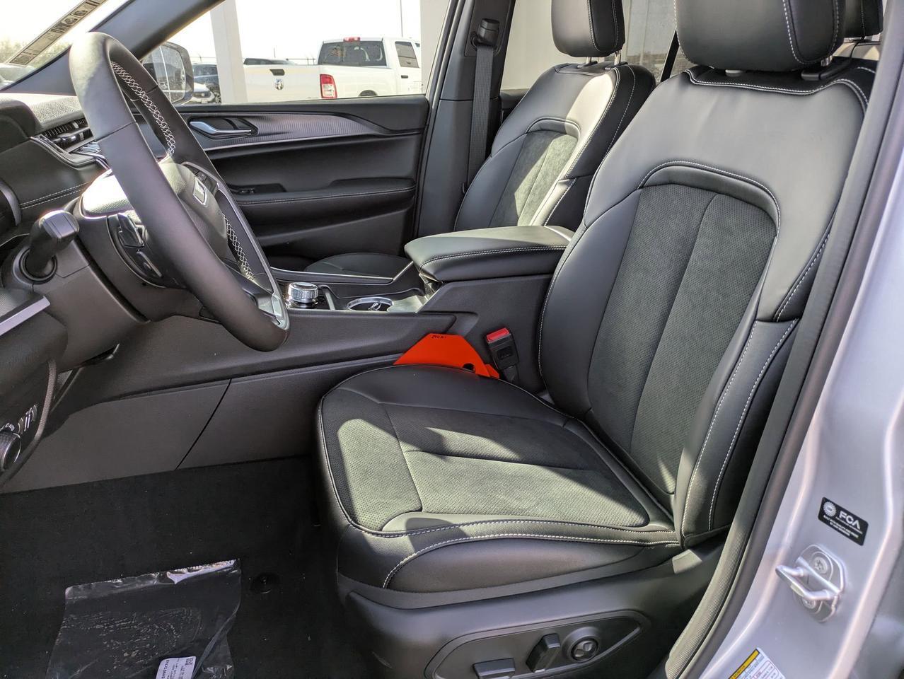 2025 Jeep Grand Cherokee Altitude X Castroville TX