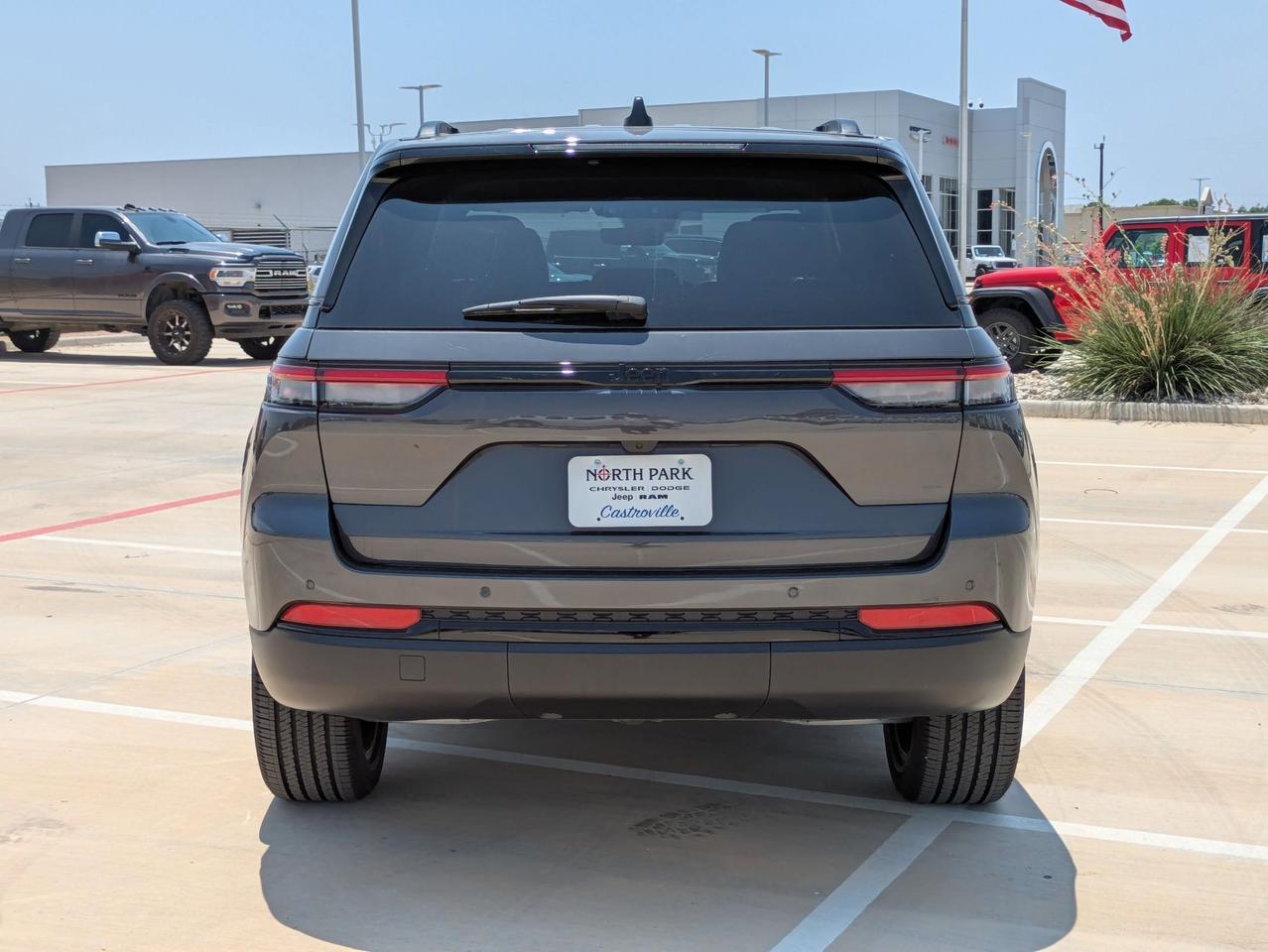2025 Jeep Grand Cherokee Altitude X Castroville TX