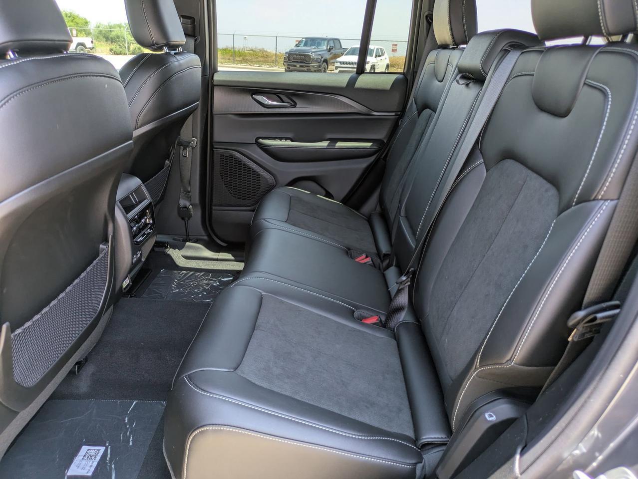 2025 Jeep Grand Cherokee Altitude X Castroville TX