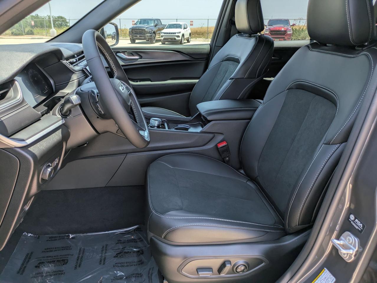 2025 Jeep Grand Cherokee Altitude X Castroville TX