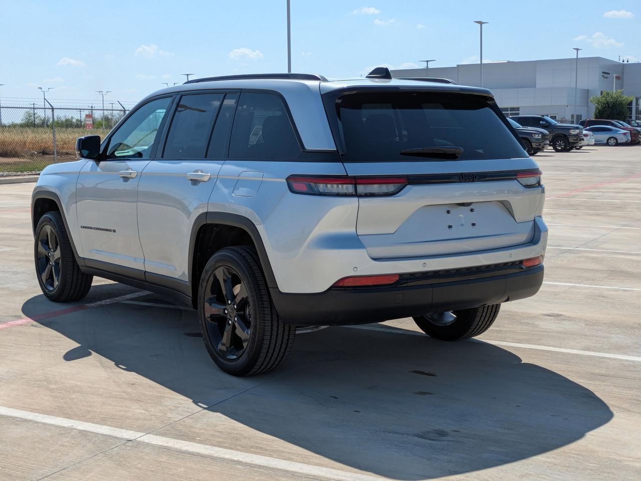 2025 Jeep Grand Cherokee Altitude X Castroville TX