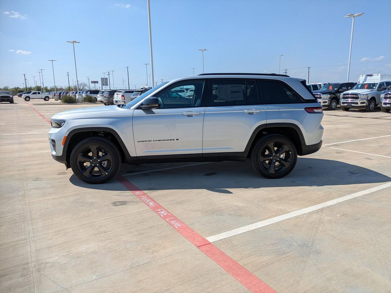 2025 Jeep Grand Cherokee Altitude X Castroville TX