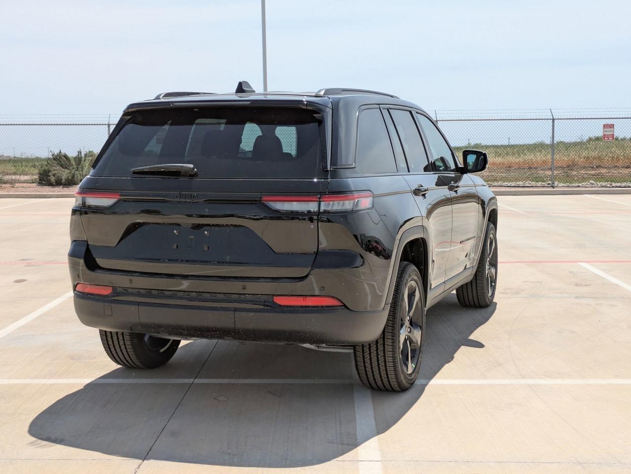 2025 Jeep Grand Cherokee Altitude X Castroville TX