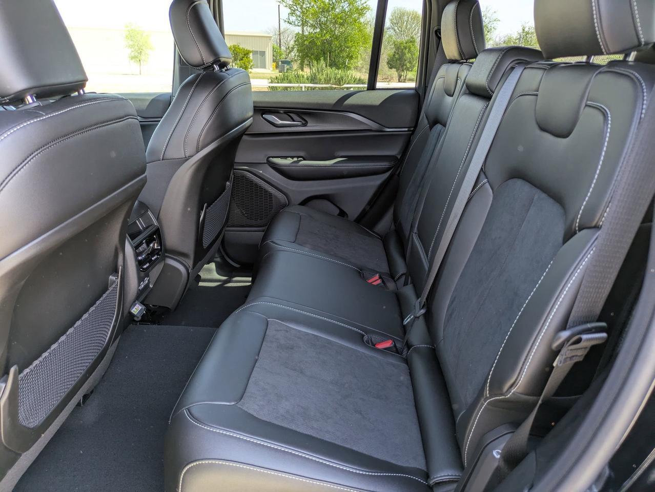 2025 Jeep Grand Cherokee Altitude X Castroville TX
