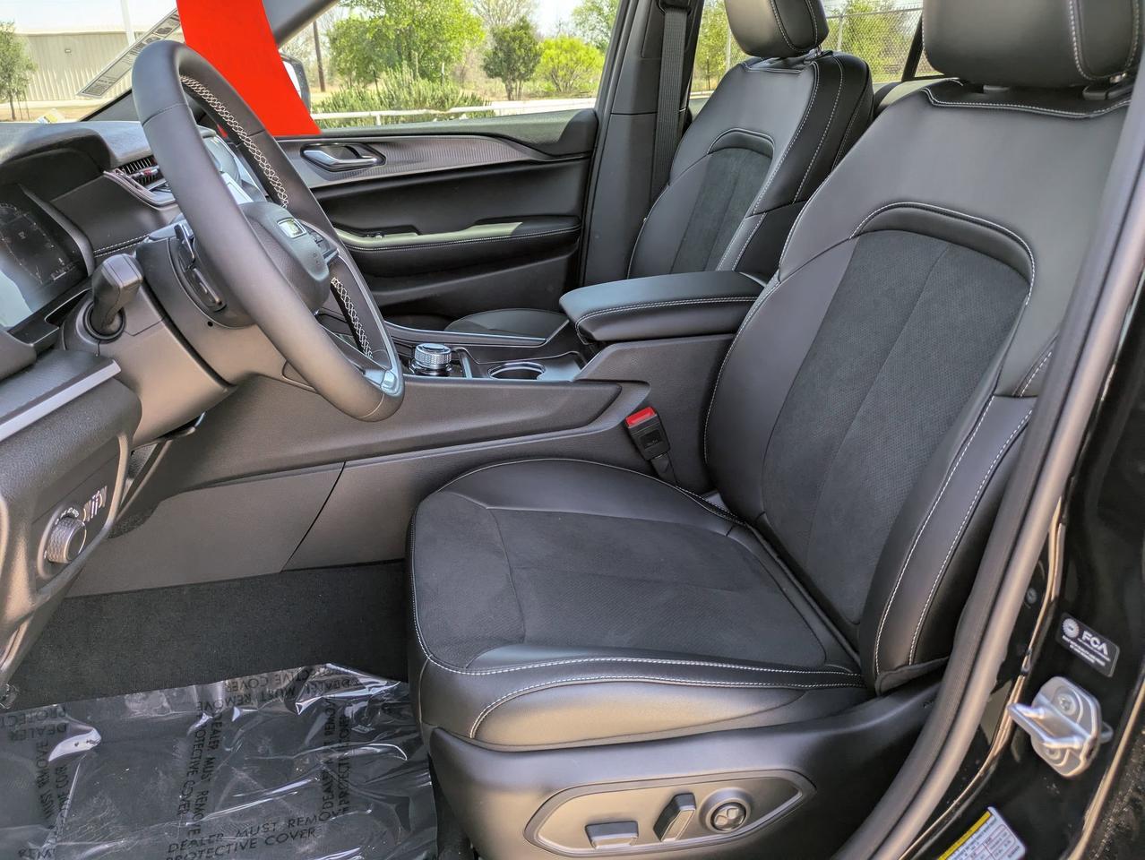 2025 Jeep Grand Cherokee Altitude X Castroville TX