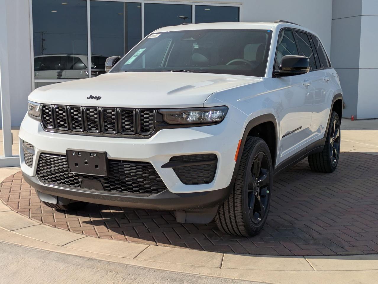 2025 Jeep Grand Cherokee Altitude X Castroville TX