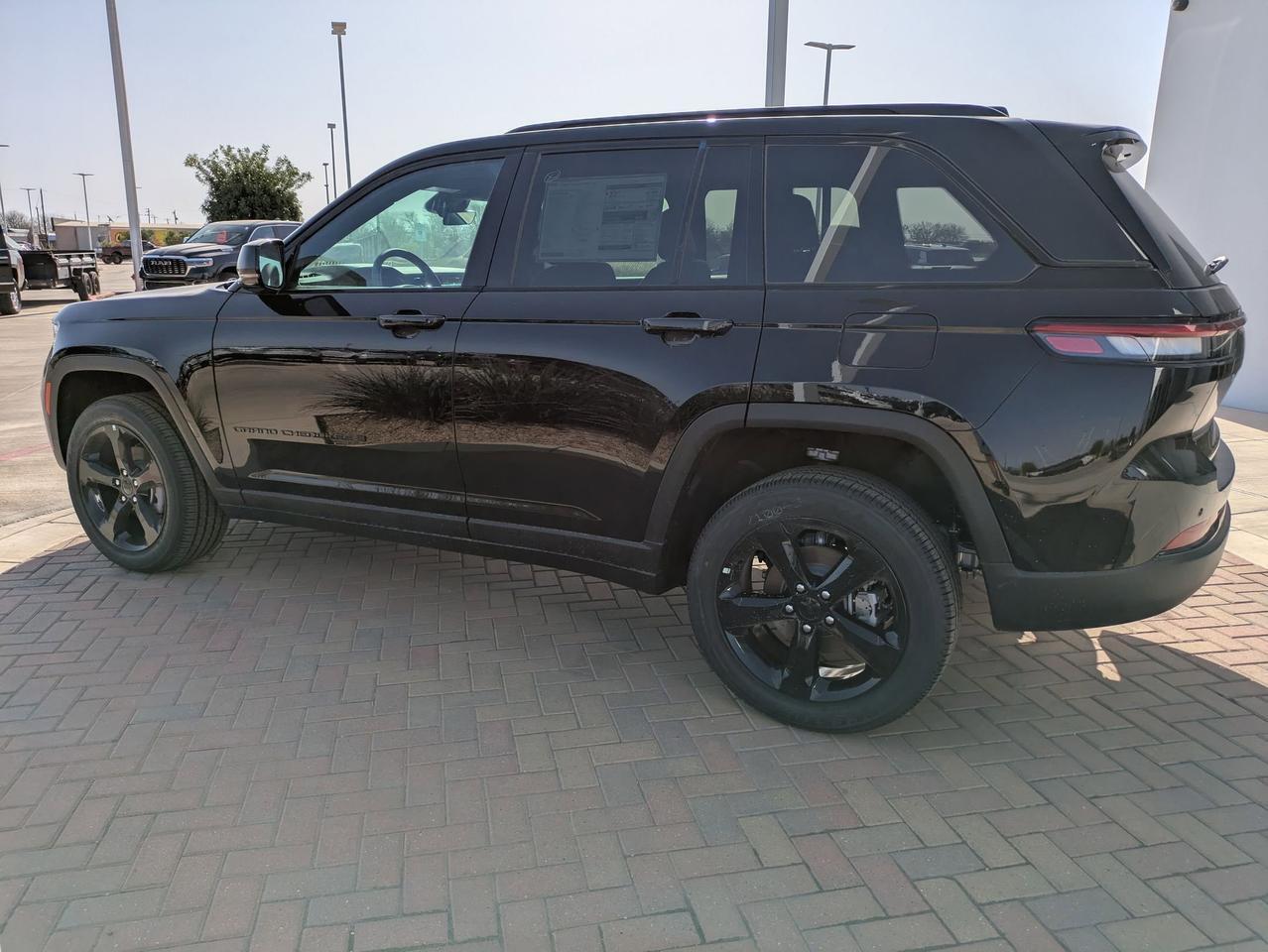 2025 Jeep Grand Cherokee Altitude X Castroville TX