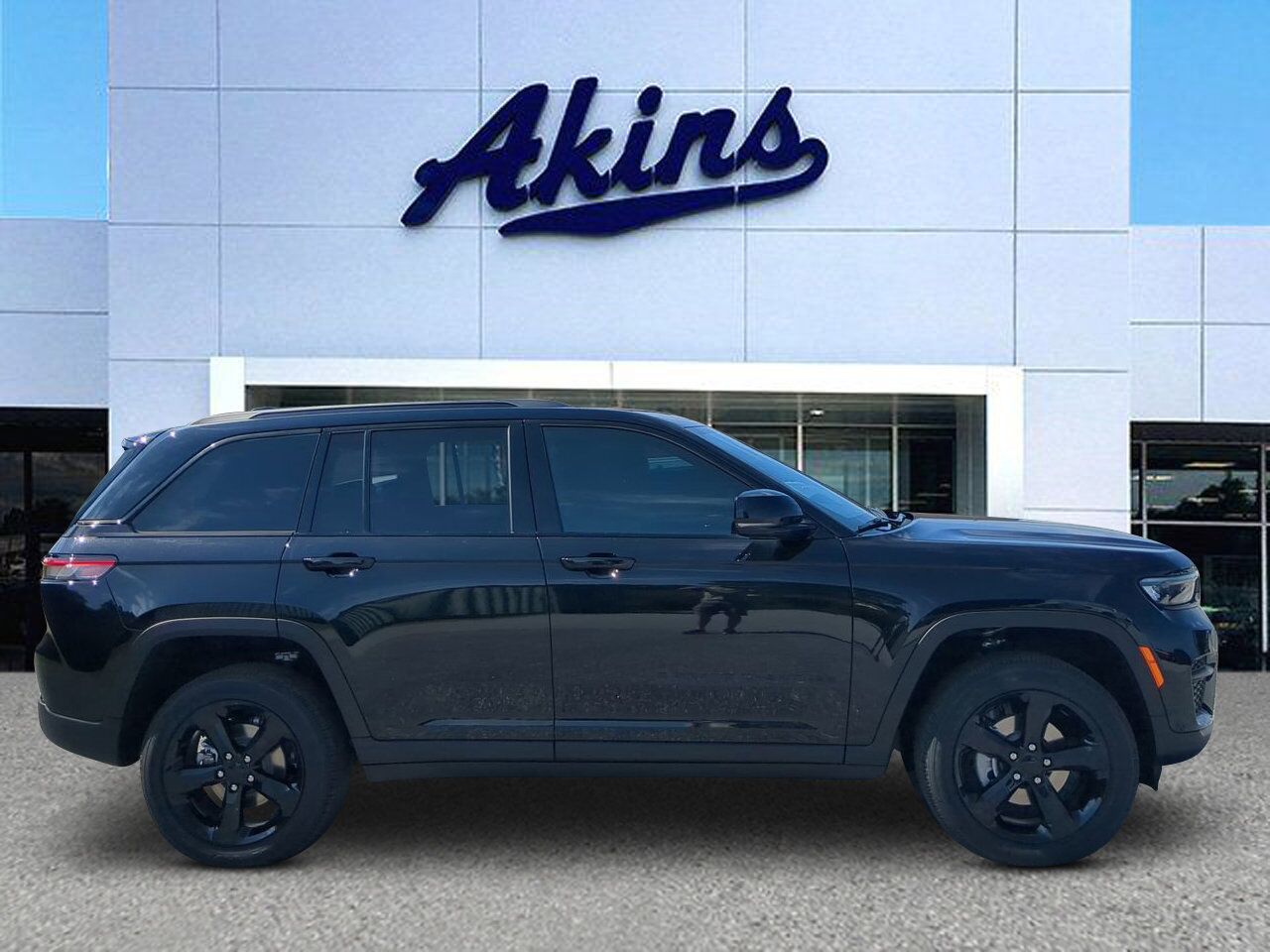 2025 Jeep Grand Cherokee Altitude X Winder GA