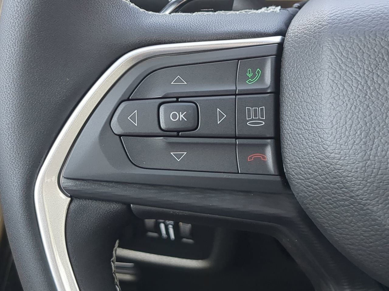 2025 Jeep Grand Cherokee Altitude X Winder GA