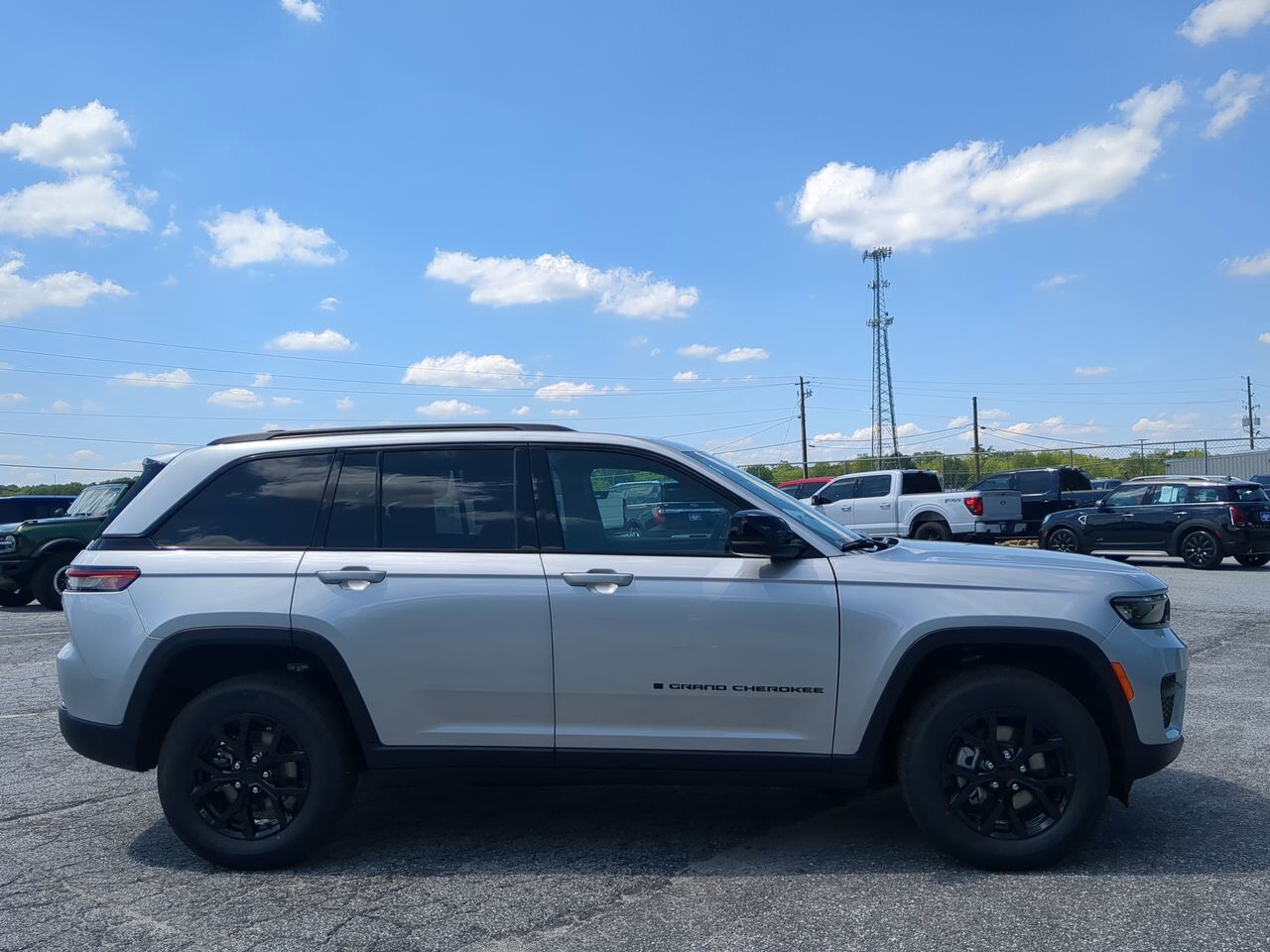 2025 Jeep Grand Cherokee Altitude X Winder GA