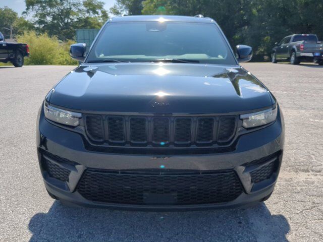 2025 Jeep Grand Cherokee Altitude X Winder GA