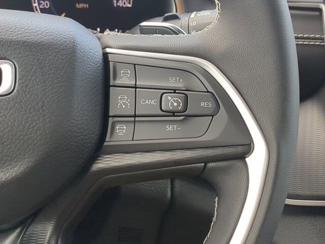 2025 Jeep Grand Cherokee Altitude X Winder GA