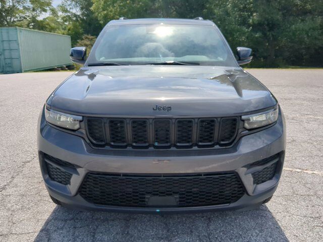 2025 Jeep Grand Cherokee Altitude X Winder GA