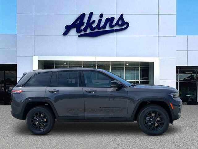 2025 Jeep Grand Cherokee Altitude X Winder GA