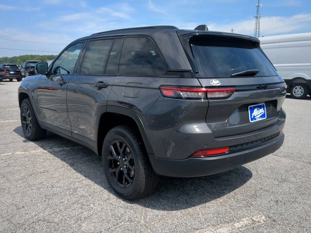 2025 Jeep Grand Cherokee Altitude X Winder GA