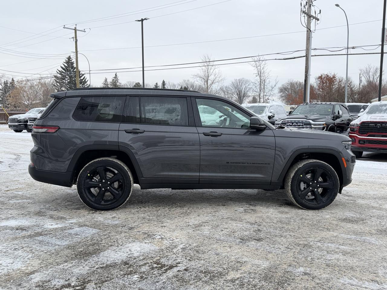 2025 Jeep Grand Cherokee L Altitude 4x4 | V6 | Sunroof | Power Liftgate | Remote Start Redwater AB
